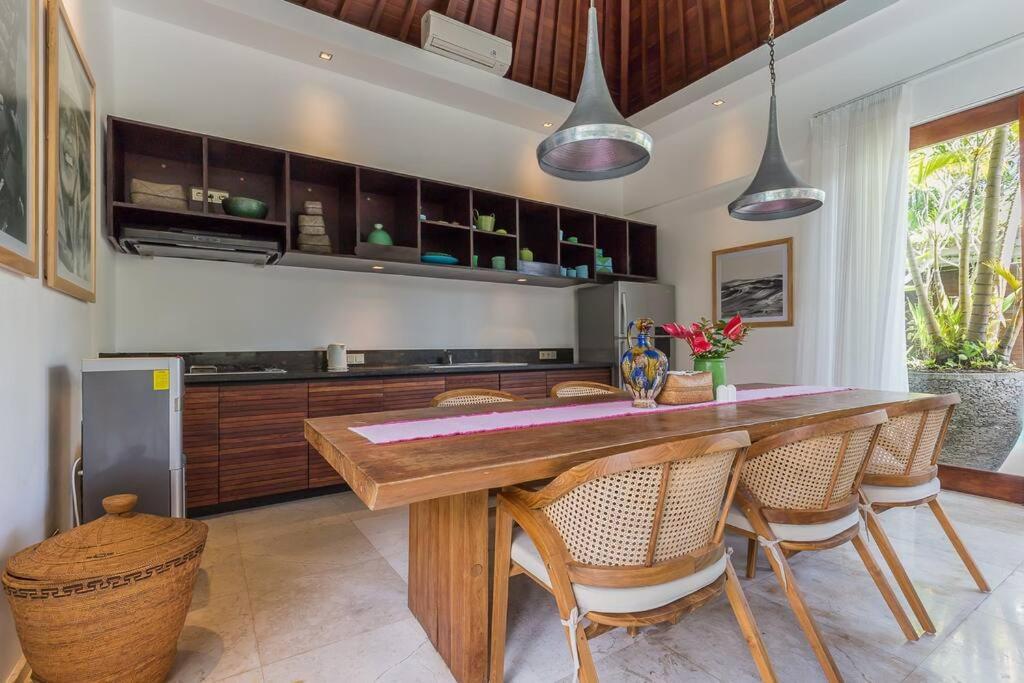Villa Eshara 123 In Oberoi Our 8 Bedroom With 3 Pool Close To Seminyak (Bali)