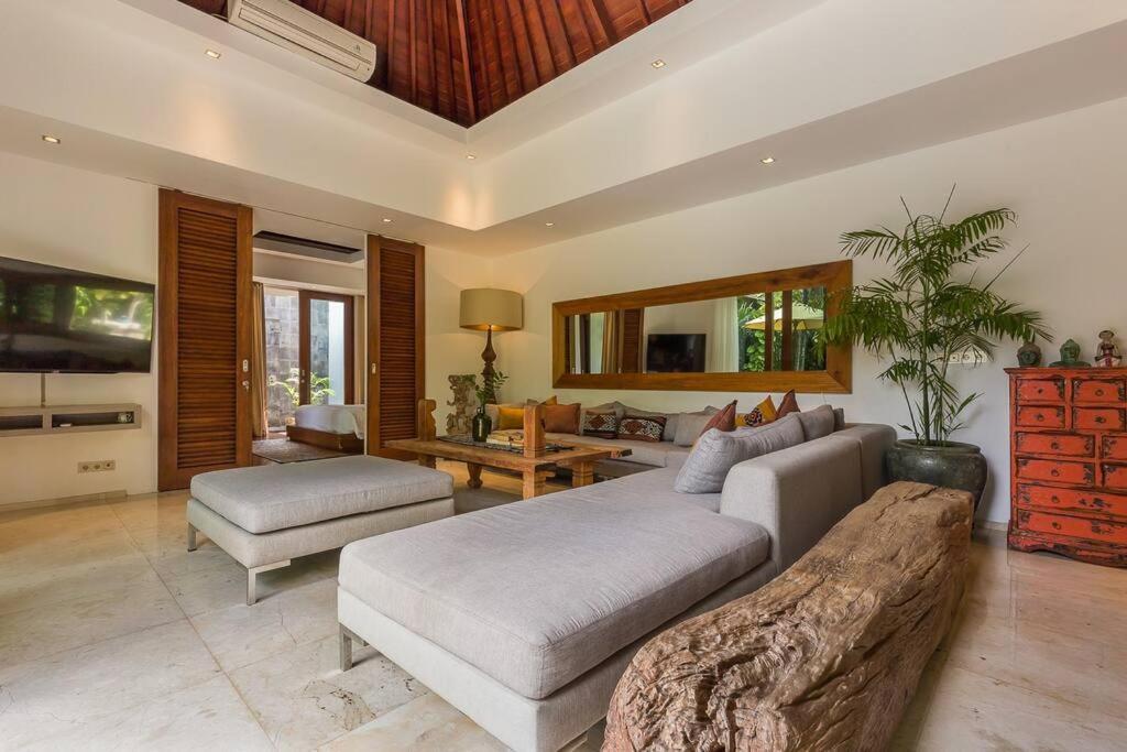 Villa Eshara 123 In Oberoi Our 8 Bedroom With 3 Pool Close To