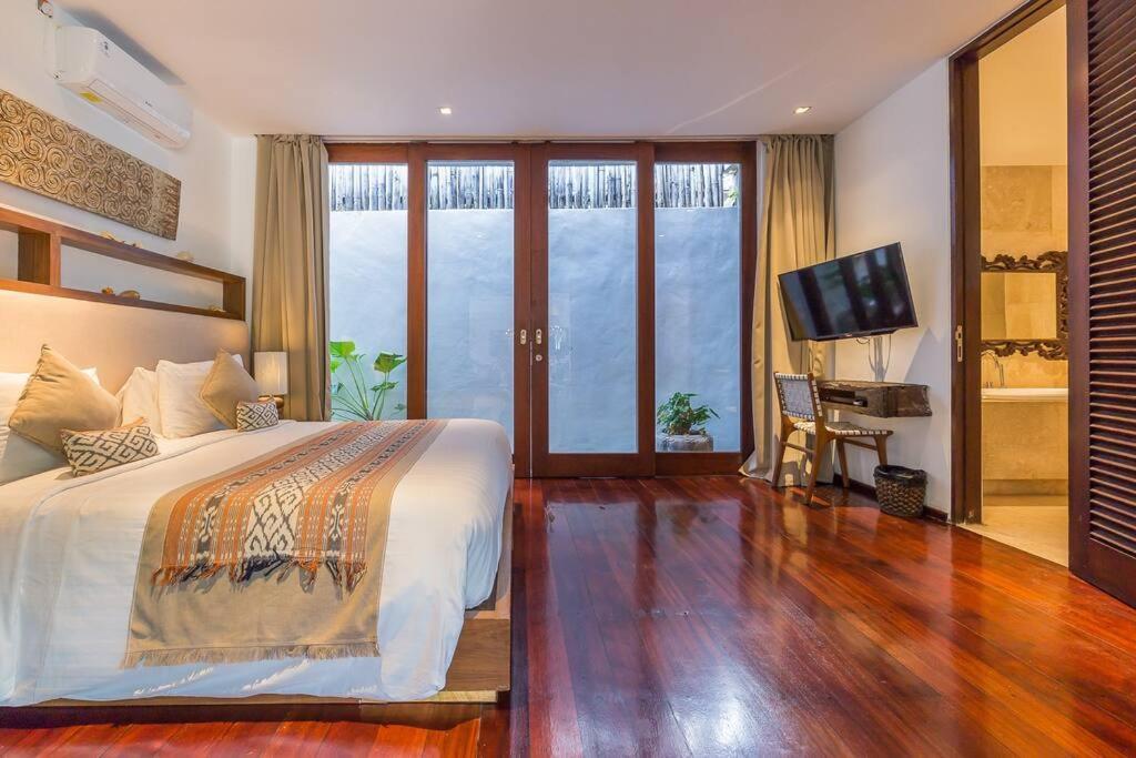 Eshara 123 In Oberoi Our 8 Bedroom With 3 Pool Close To Seminyak (Bali)