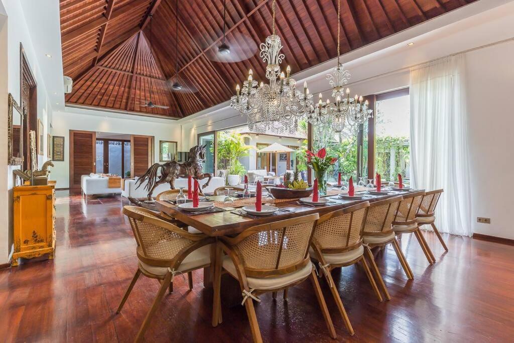 Eshara 123 In Oberoi Our 8 Bedroom With 3 Pool Close To * Seminyak (Bali)